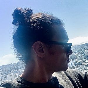 Meet your Posher, Davis